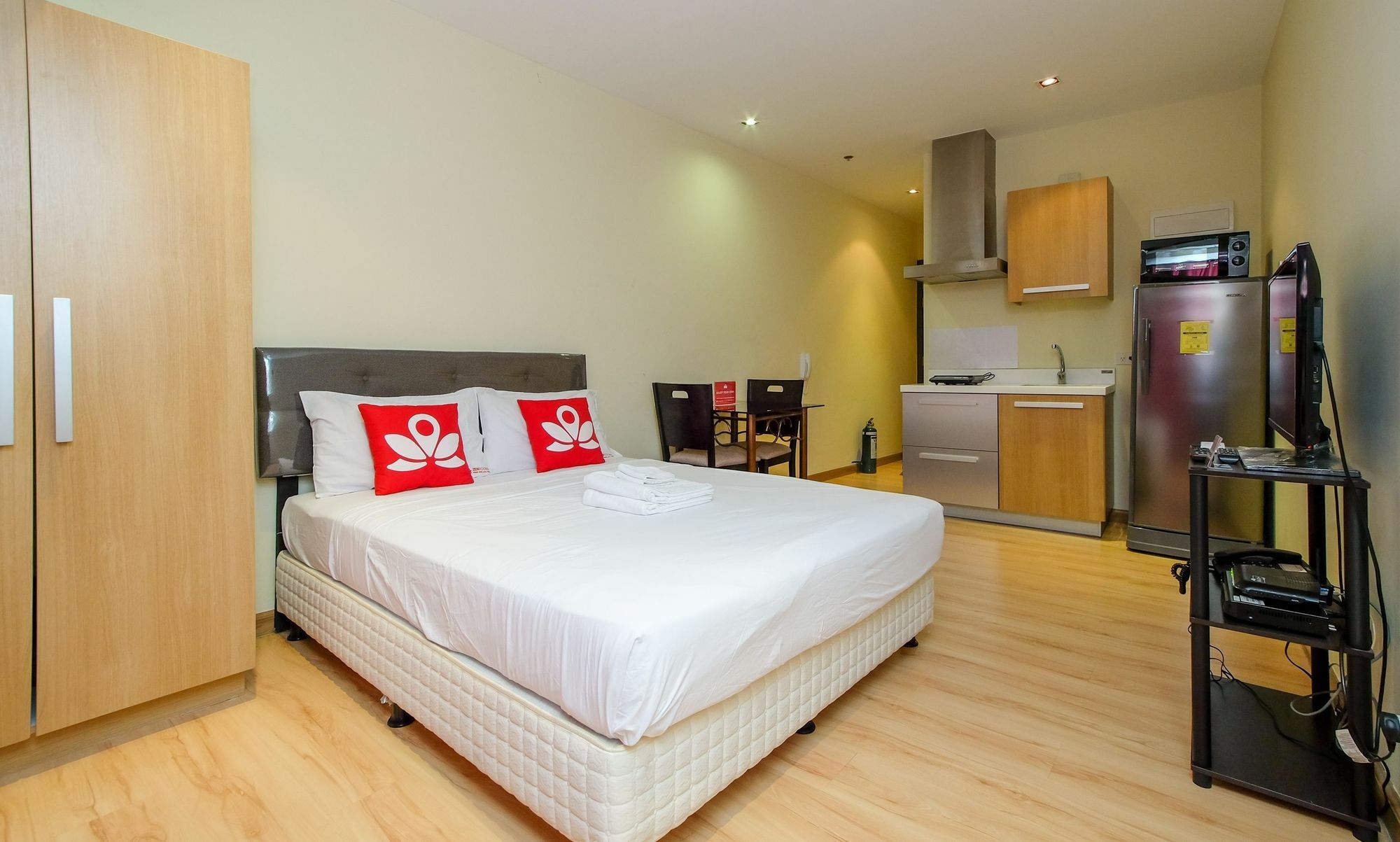 Zen Home Knightsbridge Residences Makati Makati City Екстер'єр фото